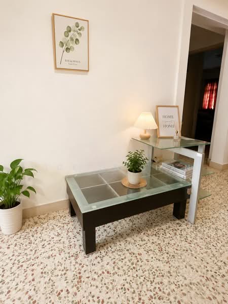 10 Teck Whye Avenue, 10 Teck Whye Avenue, 2 Bedrooms, 721 sqft, HDB Flat For Sale, by Vicktor Chan, 500082859 - Living Room - PropertyGuru.com.sg