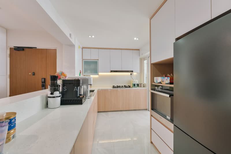 618B Tampines Street 61 HDB Flat For Sale at S$ 828,000 | PropertyGuru Singapore - Kitchen