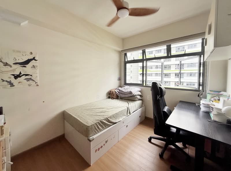 620A Tampines Street 61 HDB Flat For Sale at S$ 850,000 | PropertyGuru Singapore - Bedroom