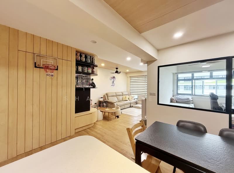 620A Tampines Street 61 HDB Flat For Sale at S$ 850,000 | PropertyGuru Singapore - Living Room
