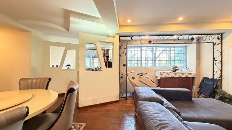 For Sale - 746 Woodlands Circle