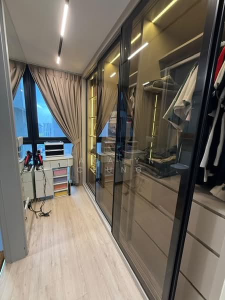 Riverparc Residence Executive Condominium For Sale at S$ 2,300,000 | PropertyGuru Singapore - Walk In Wardrobe