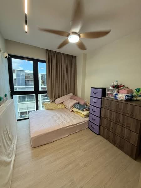 Riverparc Residence Executive Condominium For Sale at S$ 2,300,000 | PropertyGuru Singapore - Bedroom 2