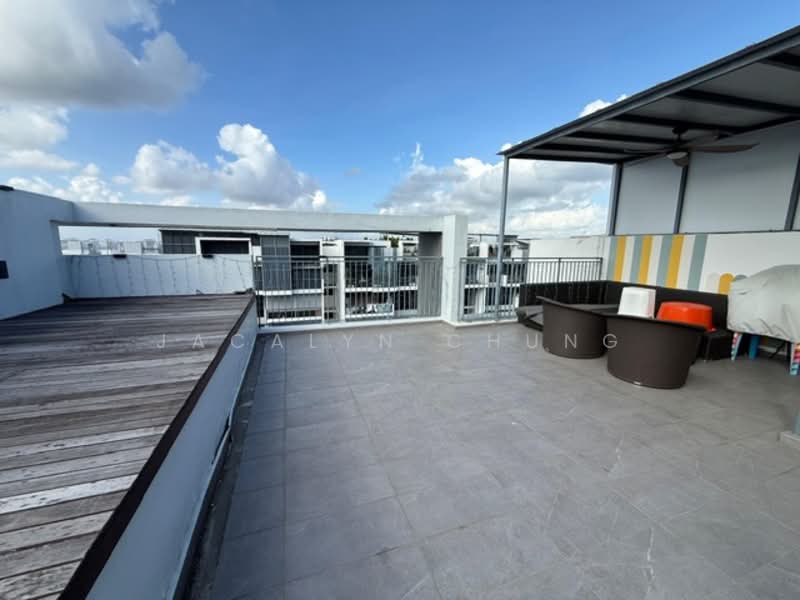 Riverparc Residence Executive Condominium For Sale at S$ 2,300,000 | PropertyGuru Singapore - Spacious Roof Terrace