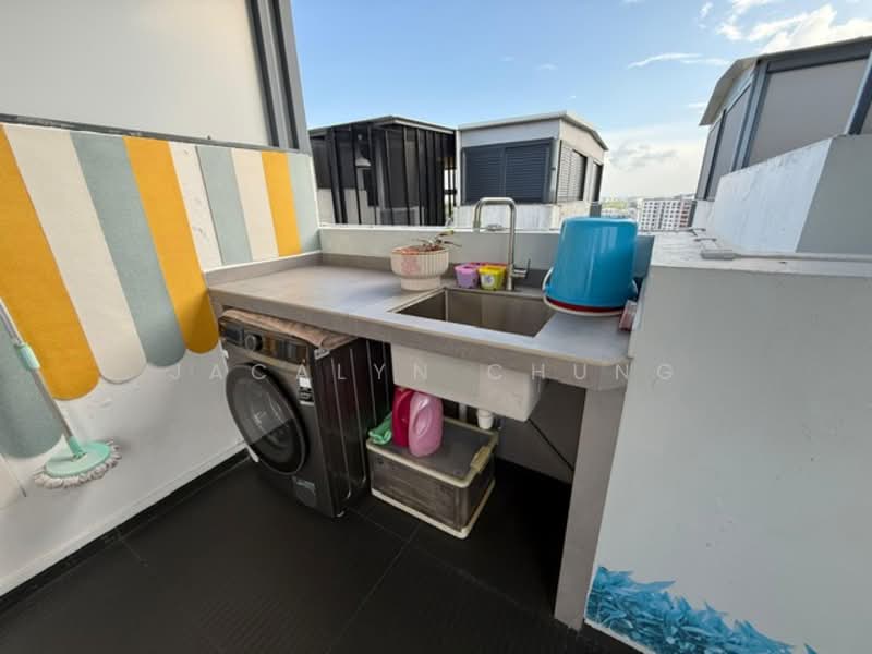 Riverparc Residence Executive Condominium For Sale at S$ 2,300,000 | PropertyGuru Singapore - Pantry @ Roof Terrace