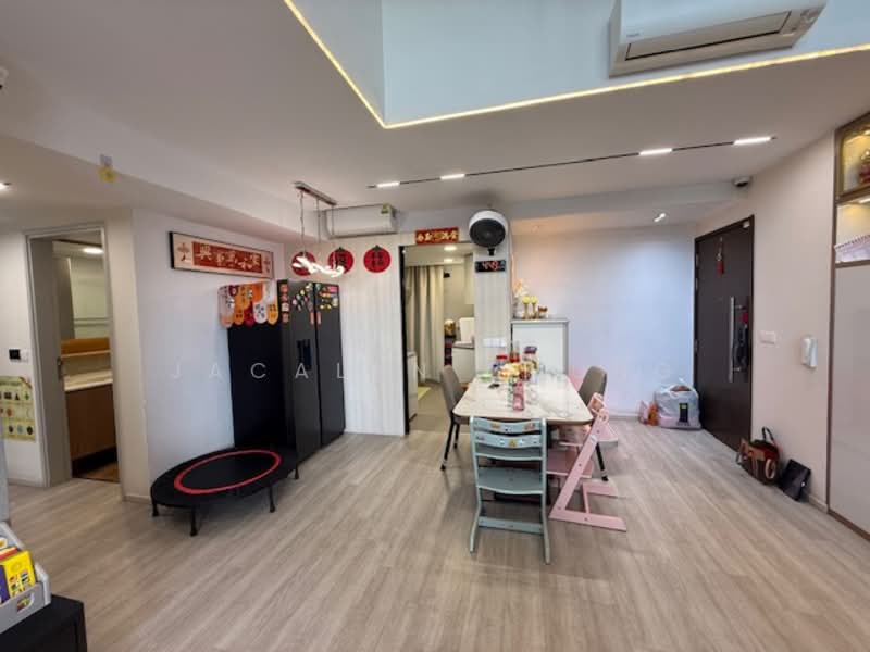 Riverparc Residence Executive Condominium For Sale at S$ 2,300,000 | PropertyGuru Singapore - Dining Room