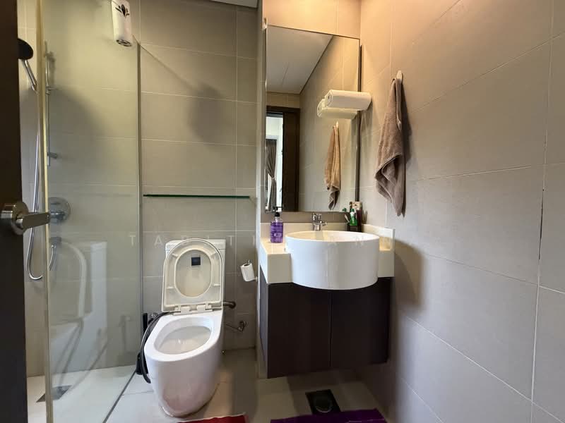 Sundance Suites, 12 Duku Place, 1 Bedroom, 560 sqft, Condominium For Rent, by Tabitha Anna, 500082903 - Bathroom - PropertyGuru.com.sg