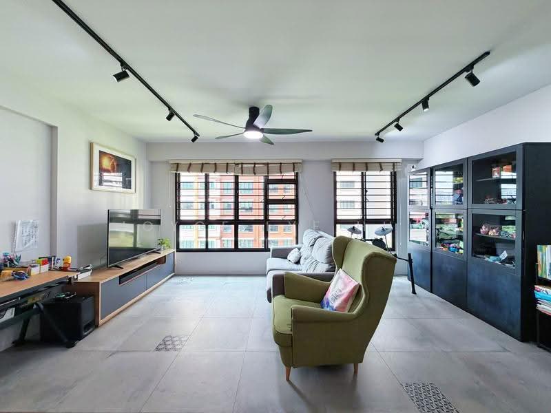 293D Compassvale Crescent, 293D Compassvale Crescent, Hougang / Punggol / Sengkang, 3 Bedrooms, 1,216 sqft, HDB Flat For Sale, by Joyce Lye Hui Xin, 500082920 - Living Room - PropertyGuru.com.sg