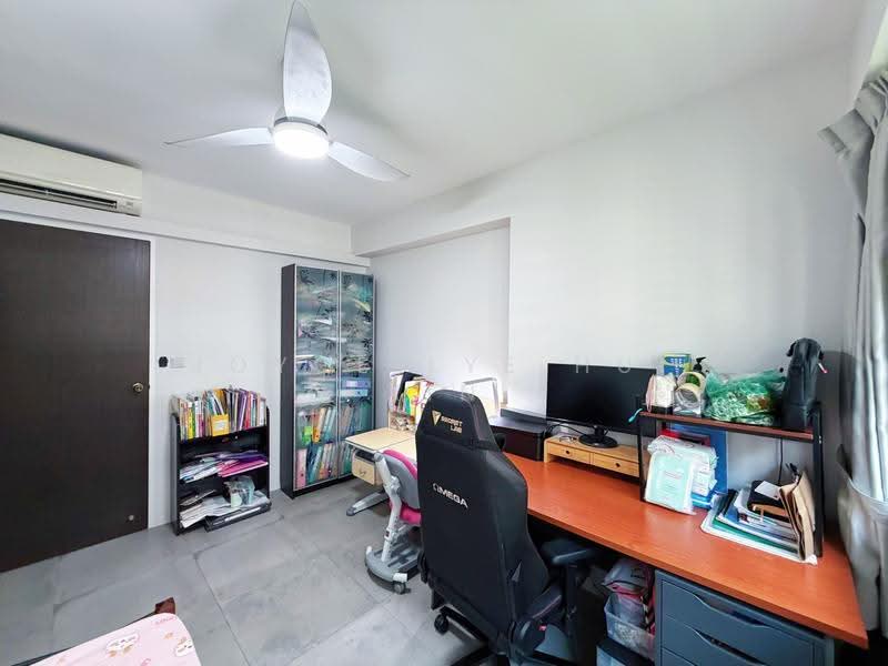 293D Compassvale Crescent, 293D Compassvale Crescent, Hougang / Punggol / Sengkang, 3 Bedrooms, 1,216 sqft, HDB Flat For Sale, by Joyce Lye Hui Xin, 500082920 - Study - PropertyGuru.com.sg
