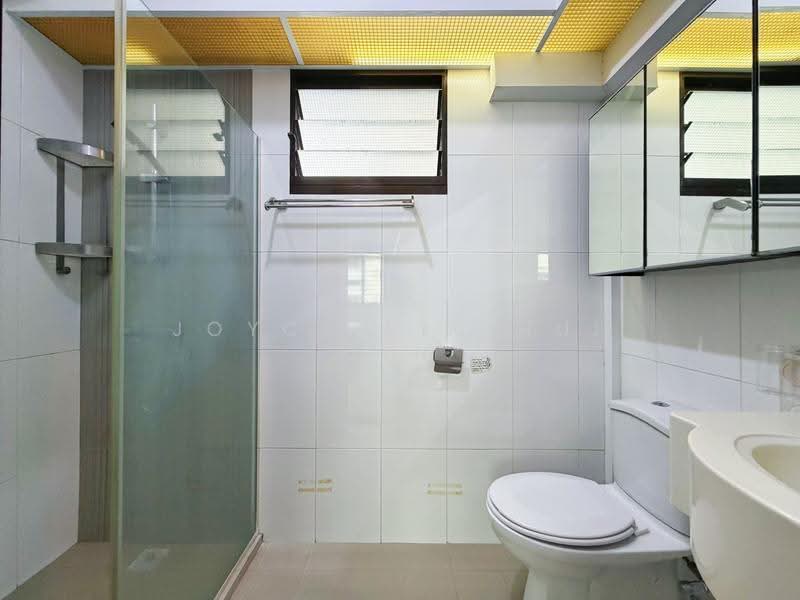 293D Compassvale Crescent, 293D Compassvale Crescent, Hougang / Punggol / Sengkang, 3 Bedrooms, 1,216 sqft, HDB Flat For Sale, by Joyce Lye Hui Xin, 500082920 - Bathroom - PropertyGuru.com.sg