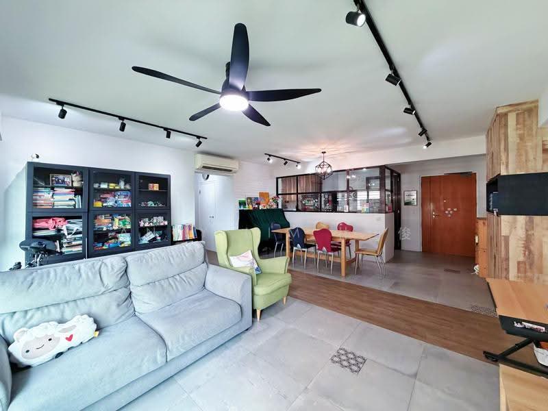 293D Compassvale Crescent, 293D Compassvale Crescent, Hougang / Punggol / Sengkang, 3 Bedrooms, 1,216 sqft, HDB Flat For Sale, by Andy Lim 林佳俊, 500082921 - Living Room - PropertyGuru.com.sg