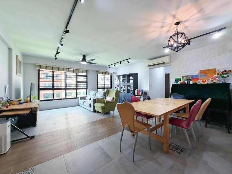 293D Compassvale Crescent, 293D Compassvale Crescent, Hougang / Punggol / Sengkang, 3 Bedrooms, 1,216 sqft, HDB Flat For Sale, by Andy Lim 林佳俊, 500082921 - Living Room - PropertyGuru.com.sg