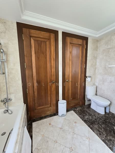 Chelsea Gardens Condominium For Sale at S$ 5,100,000 | PropertyGuru Singapore - Bathroom