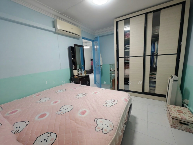26 Toa Payoh East HDB Flat For Sale at S$ 368,888 | PropertyGuru Singapore - Bedroom 1