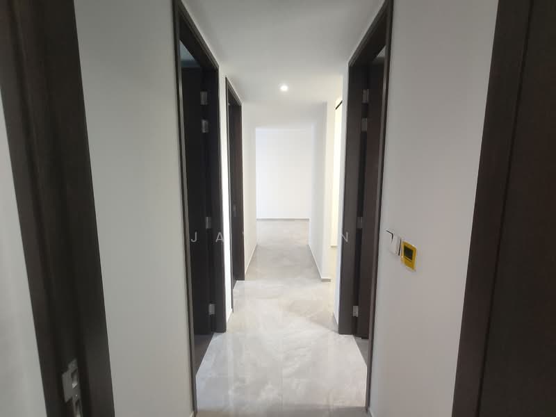 Tembusu Grand, 96 Jalan Tembusu, 3 Bedrooms, 1,173 sqft, Condominium For Rent, by Jay Tan, 500082932 - Corridor - PropertyGuru.com.sg