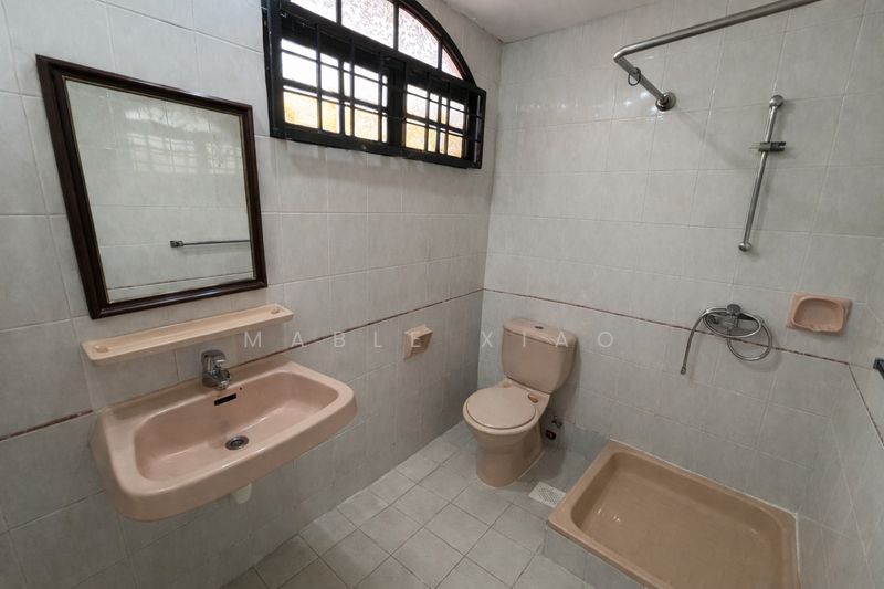 Yunnan Gardens Terraced House For Sale at S$ 5,588,888 | PropertyGuru Singapore - Bathroom 2 Bathroom
