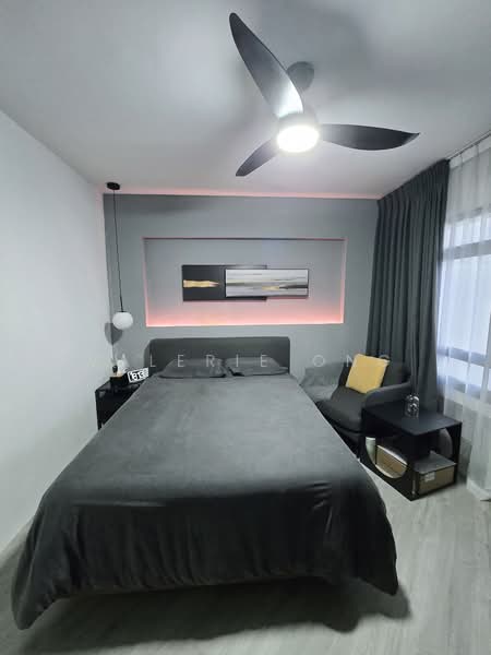 455 Clementi Avenue 3 HDB Flat For Sale at S$ 900,000 | PropertyGuru Singapore - Bedroom 2