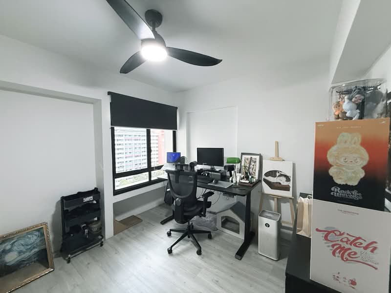 455 Clementi Avenue 3 HDB Flat For Sale at S$ 900,000 | PropertyGuru Singapore - Bedroom 1