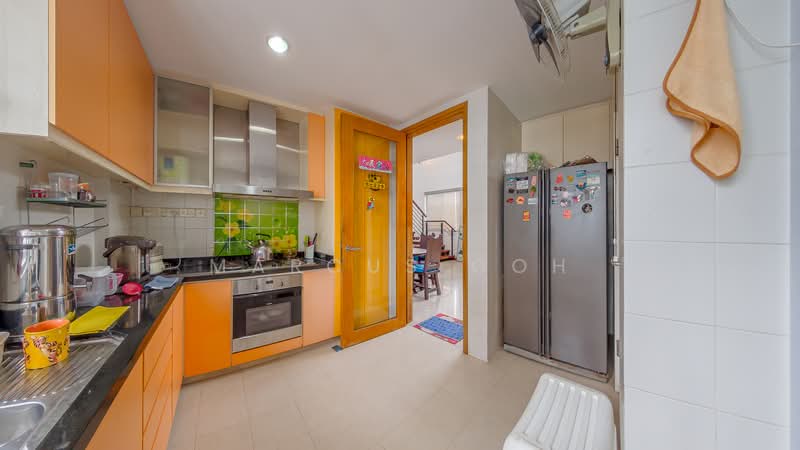 Gallery 8 Apartment For Sale at S$ 2,700,000 | PropertyGuru Singapore - Kitchen