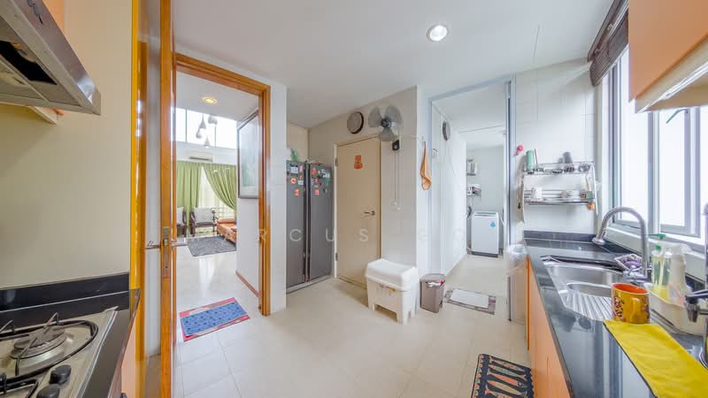 Gallery 8 Apartment For Sale at S$ 2,700,000 | PropertyGuru Singapore - Kitchen