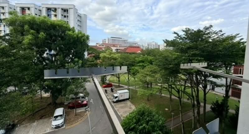518 Jurong West Street 52 HDB Flat For Sale at S$ 630,000 | PropertyGuru Singapore - Exterior