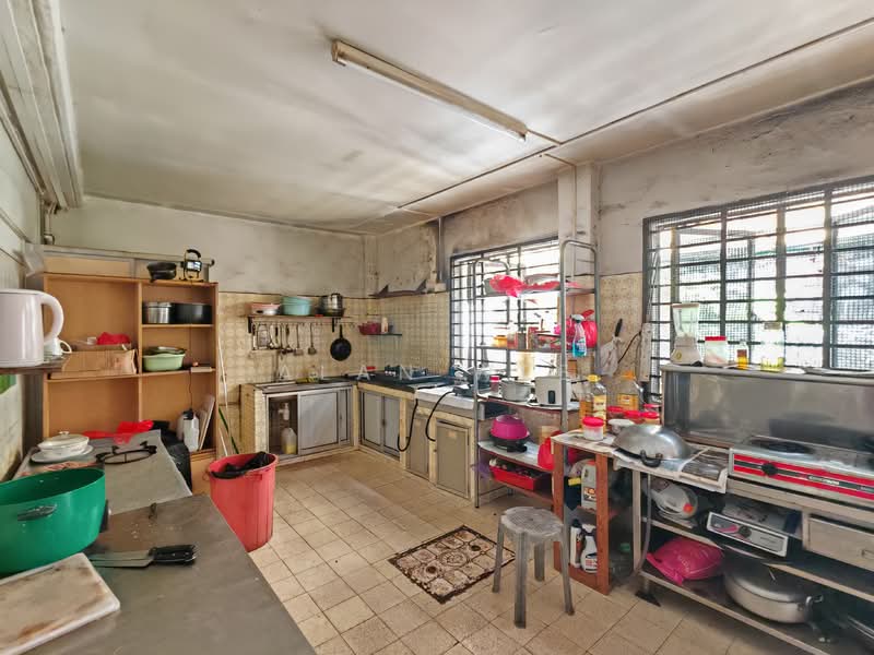 Hillview Estate, Jalan Gumilang, 4 Bedrooms, 2,500 sqft, Terraced House For Rent, by Alan Wee, 500082957 - Kitchen - PropertyGuru.com.sg
