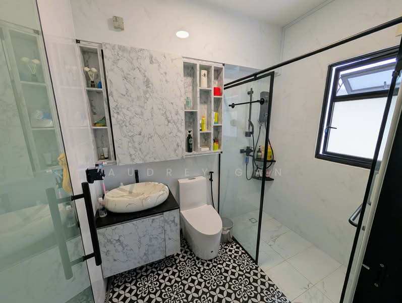 101A Bidadari Park Drive HDB Flat For Sale at S$ 1,215,000 | PropertyGuru Singapore - Bathroom