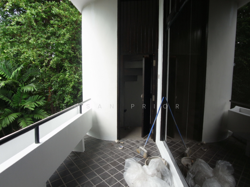 Orchard Emerald Hill Couples Dream Loft Home Office, Nearby Emerald Hill Road, Orchard Road, 2 Bedrooms, 2,200 sqft, Conservation House For Rent, by Susan Prior, 500082988 - Balcony - PropertyGuru.com.sg