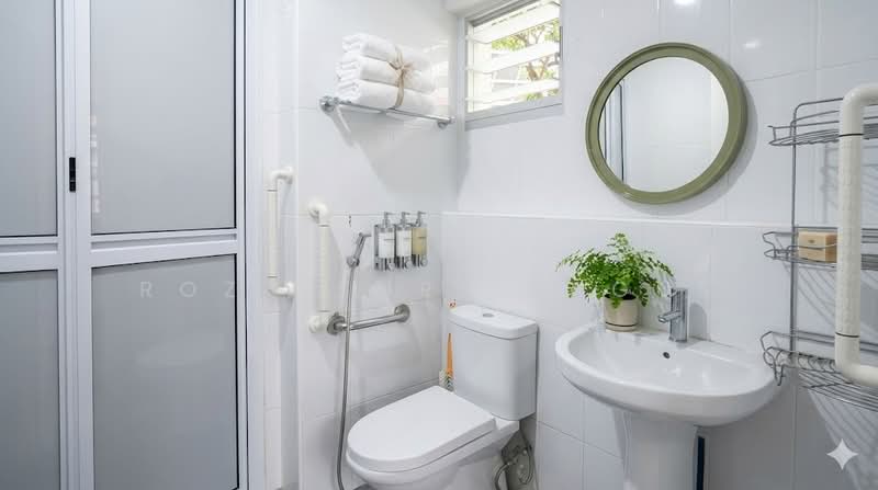 672A Yishun Avenue 4, 672A Yishun Avenue 4, 1 Bedroom, 506 sqft, HDB Flat For Rent, by Roza Sure Bagus, 500083002 - Bathroom - PropertyGuru.com.sg