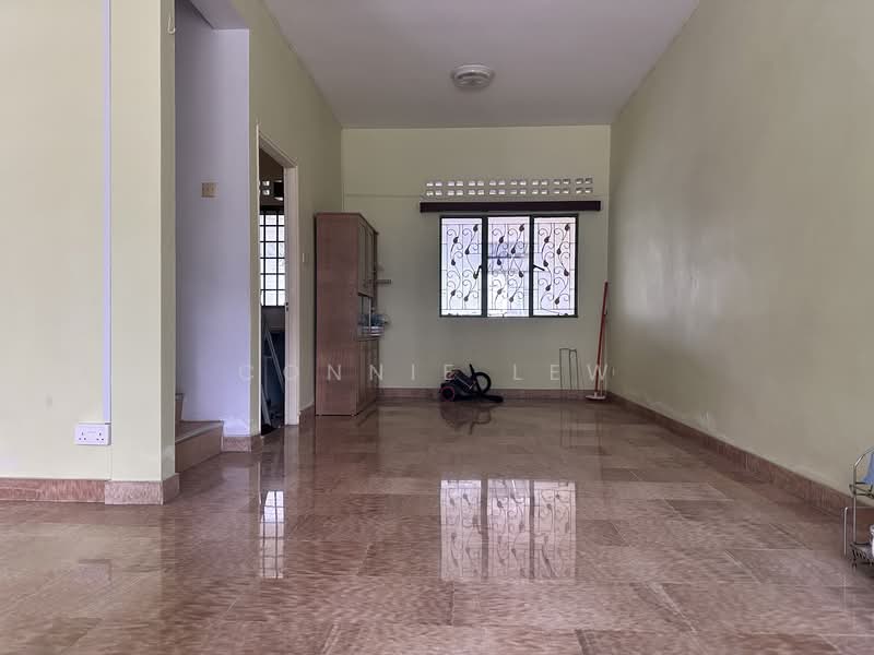 Wolskel Road, Wolskel Road, 2 Bedrooms, 1,500 sqft, Terraced House For Rent, by Connie Lew, 500083005 - Living Room - PropertyGuru.com.sg