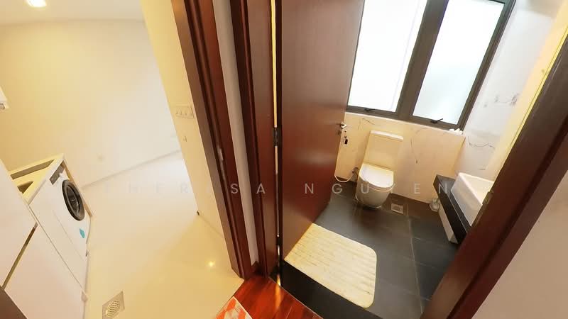 Royce Residences Condominium For Sale at S$ 710,000 | PropertyGuru Singapore - Bathroom