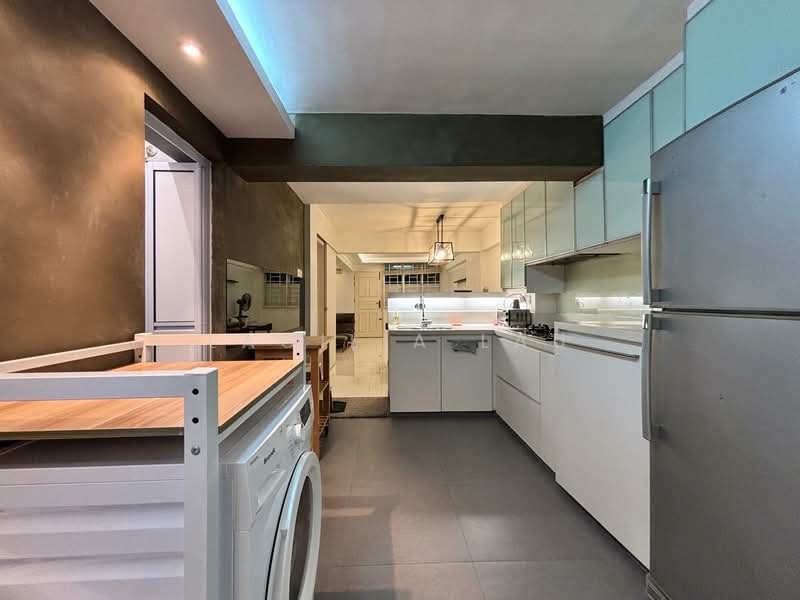 2 Holland Avenue, 2 Holland Avenue, 2 Bedrooms, 720 sqft, HDB Flat For Rent, by Lacilia Lau, 500083008 - Kitchen - PropertyGuru.com.sg