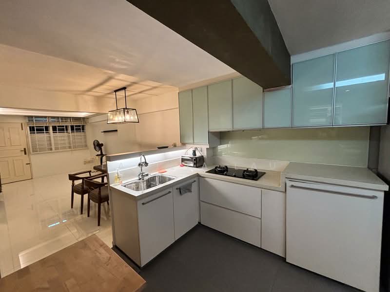 2 Holland Avenue, 2 Holland Avenue, 2 Bedrooms, 720 sqft, HDB Flat For Rent, by Lacilia Lau, 500083008 - Kitchen - PropertyGuru.com.sg