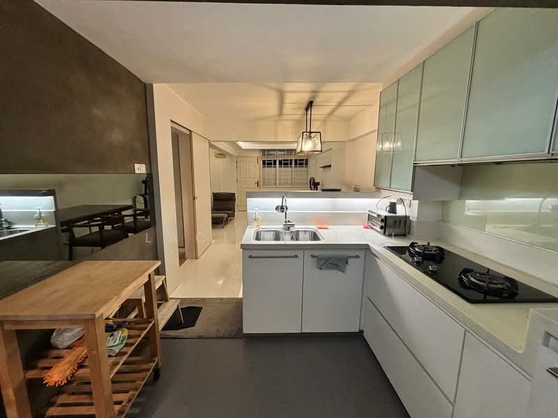 2 Holland Avenue, 2 Holland Avenue, 2 Bedrooms, 720 sqft, HDB Flat For Rent, by Lacilia Lau, 500083008 - Kitchen - PropertyGuru.com.sg