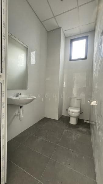 OneKA @ Macpherson, 1 Kampong Ampat, Macpherson / Potong Pasir, 3,510 sqft, Light Industrial (B1) For Sale, by Rachel Lee, 500083010 - Bathroom - CommercialGuru.com.sg
