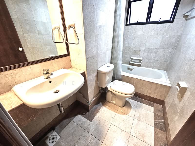 Harbourlights Condominium For Sale at S$ 1,900,000 | PropertyGuru Singapore - Bathroom