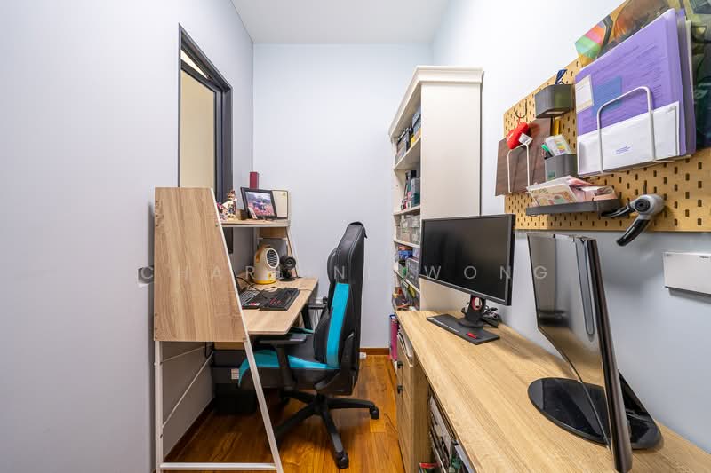 Uptown @ Farrer Condominium For Sale at S$ 1,100,000 | PropertyGuru Singapore - Study