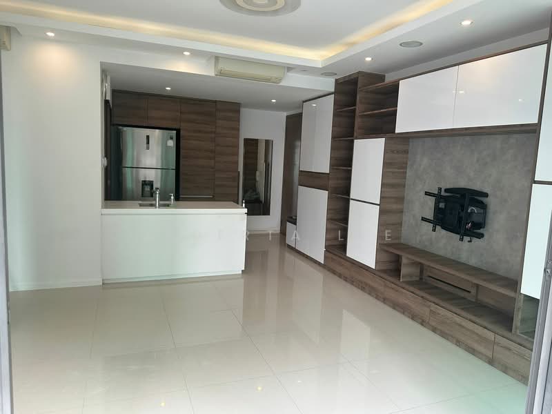 The Topiary, 17 Fernvale Lane, 4 Bedrooms, 1,237 sqft, Executive Condominium For Rent, by Alberta Lee, 500083046 - Kitchen - PropertyGuru.com.sg