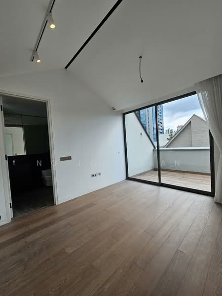 10 Evelyn Condominium For Sale at S$ 3,439,000 | PropertyGuru Singapore - Bathroom