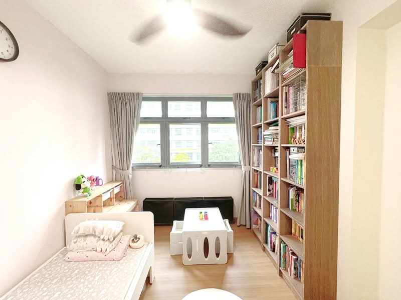 619B Tampines Street 61 HDB Flat For Sale at S$ 719,000 | PropertyGuru Singapore - Bedroom