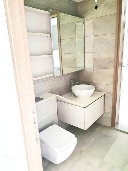 High Park Residences Condominium For Sale at S$ 999,888 | PropertyGuru Singapore - Bathroom