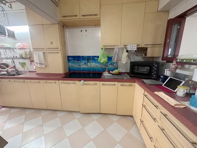 265 Toh Guan Road HDB Flat For Sale at S$ 815,000 | PropertyGuru Singapore - Kitchen