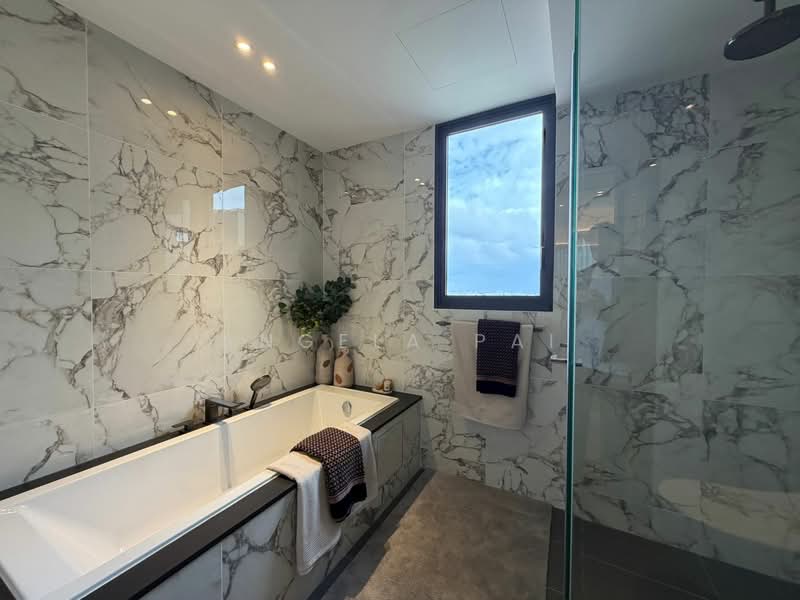 Tembusu Grand Condominium For Sale at S$ 7,888,888 | PropertyGuru Singapore - Bathroom