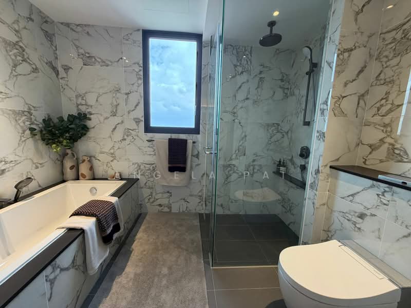 Tembusu Grand Condominium For Sale at S$ 7,888,888 | PropertyGuru Singapore - Bathroom