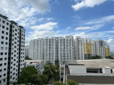 For Sale - 407 Sembawang Drive