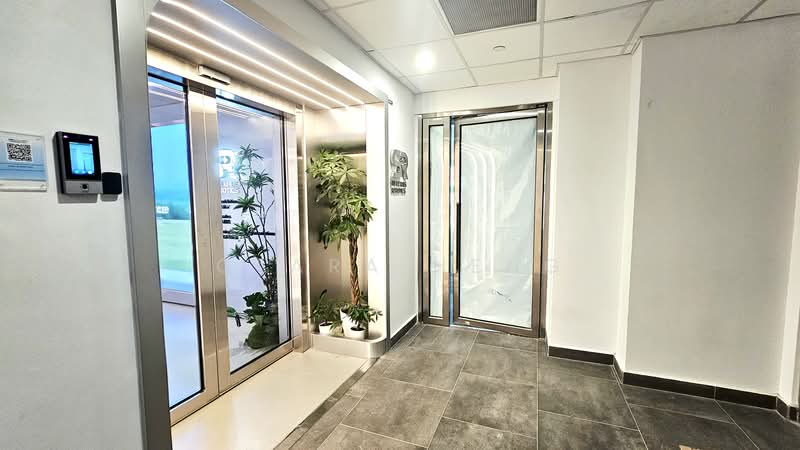 Luzerne Building, 72 Bendemeer Road, 5,389 sqft, Light Industrial (B1) For Rent, by Clara Heng, 500083127 - Entrance - CommercialGuru.com.sg