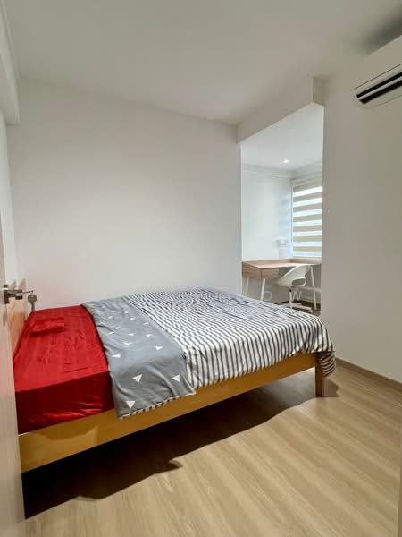 Lucky Plaza, 304 Orchard Road, Room Rental, 200 sqft, Apartment For Rent, by Shaun How, 500083137 - Bedroom - PropertyGuru.com.sg