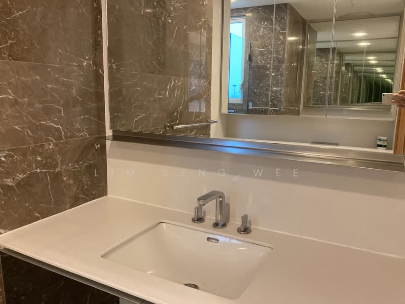 76 Shenton Apartment For Sale at S$ 1,290,000 | PropertyGuru Singapore - Bathroom