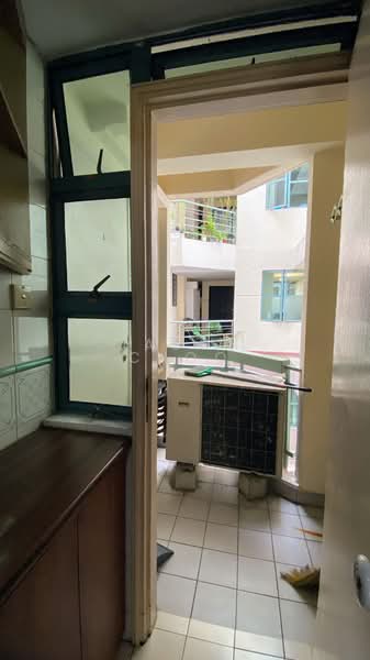 West Bay Condo, 52 West Coast Crescent, 2 Bedrooms, 904 sqft, Condominium For Rent, by Jason Choo, 500083144 - Yard - PropertyGuru.com.sg