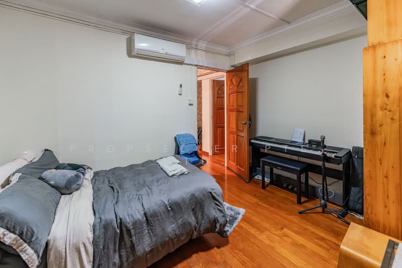 616 Ang Mo Kio Avenue 4 HDB Flat For Sale at S$ 1,100,000 | PropertyGuru Singapore - Bedroom